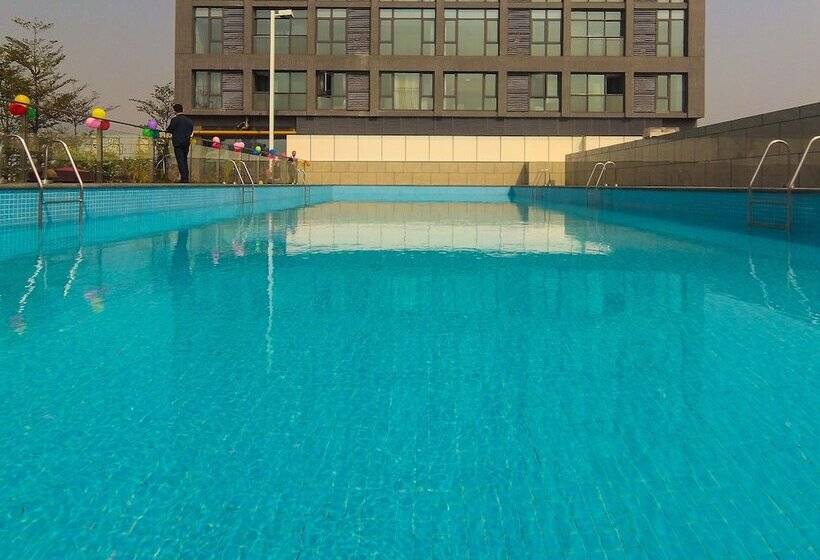 فندق Yuwa Serviced Residence