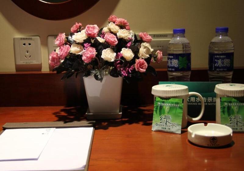 فندق Greentree Inn Hebei Chengde Railway Station Southeast Chengde Century City Business