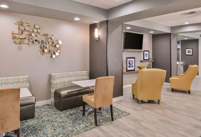 ホテル Hampton Inn Emporia