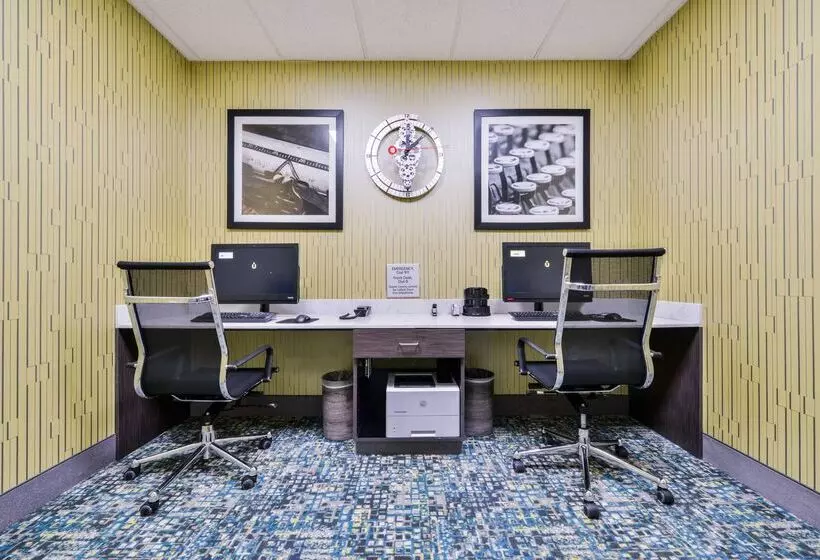 ホテル Hampton Inn Emporia