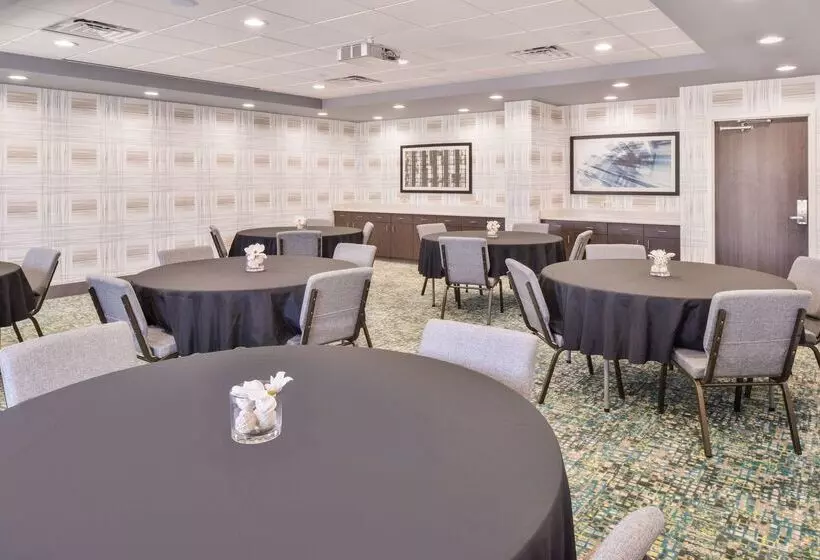 ホテル Hampton Inn Emporia
