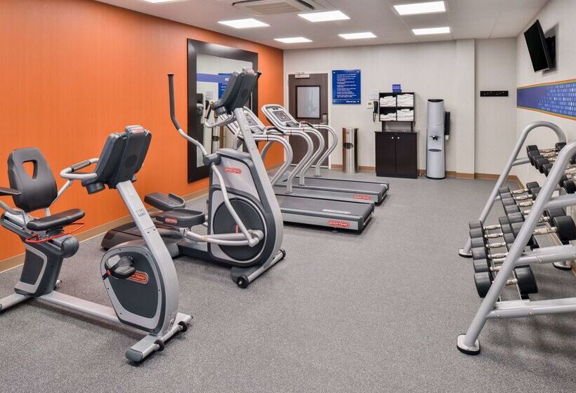 בית מלון כפרי Hampton Inn Emporia