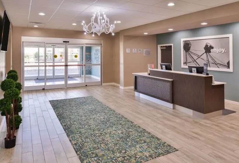 ホテル Hampton Inn Emporia