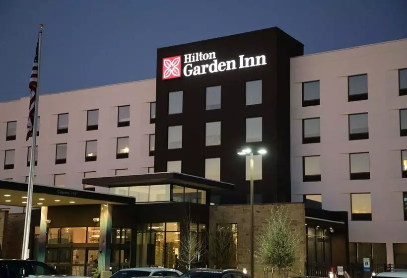 هتل Hilton Garden Inn Austin Airport
