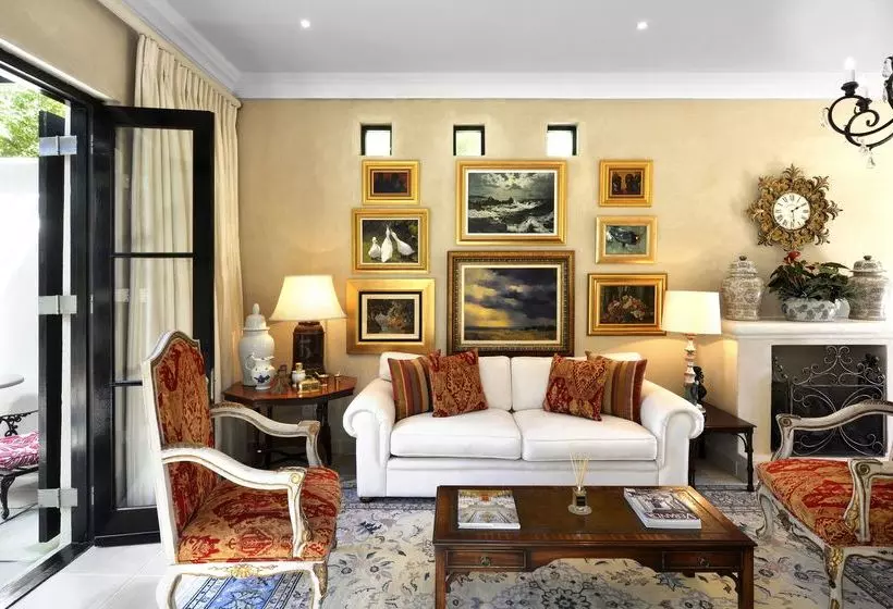 تختخواب و صبحانه 21 Roux Street Franschhoek
