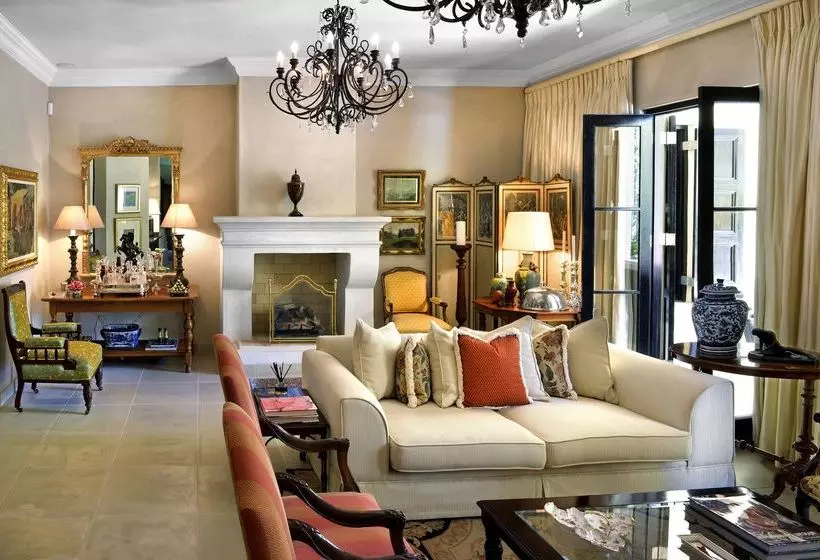 تختخواب و صبحانه 21 Roux Street Franschhoek