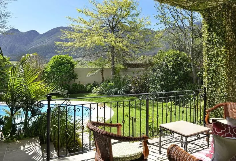 تختخواب و صبحانه 21 Roux Street Franschhoek