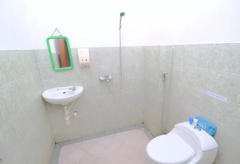 ホテル Airy Sleman Kenanga 3a Yogyakarta