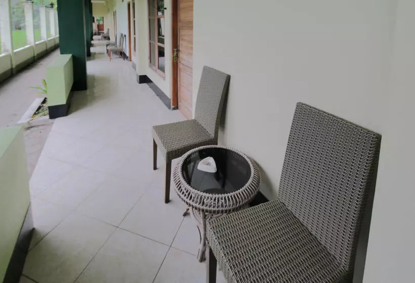 ホテル Airy Sleman Kenanga 3a Yogyakarta