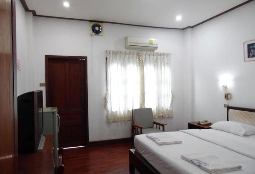 فندق Douang Deuane