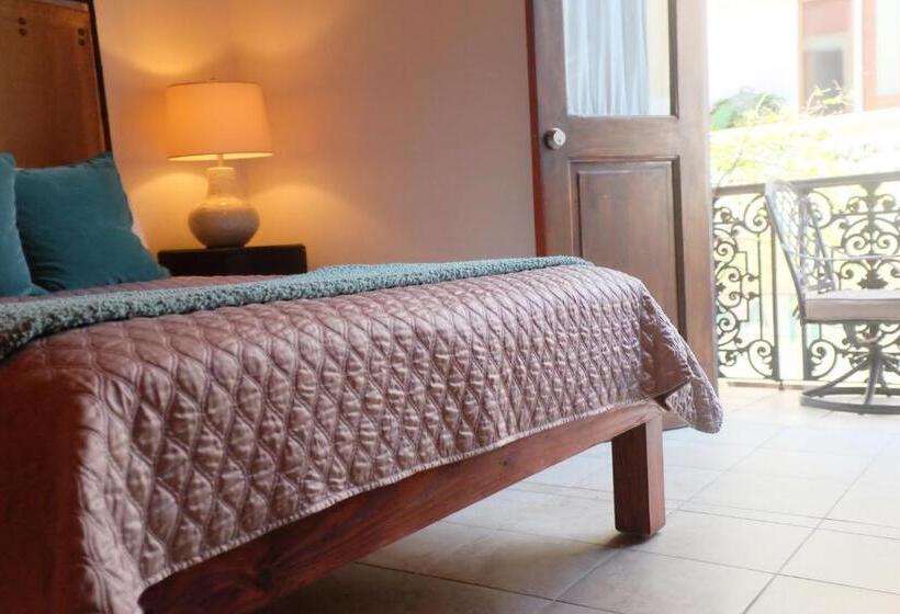 هتل Fortaleza Suites Old San Juan