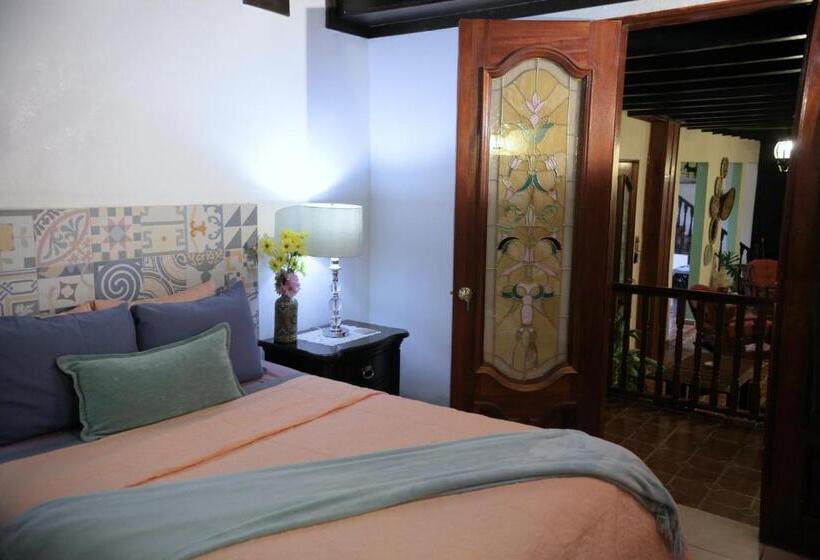 هتل Fortaleza Suites Old San Juan