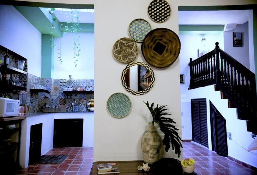 هتل Fortaleza Suites Old San Juan