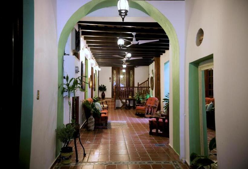 هتل Fortaleza Suites Old San Juan
