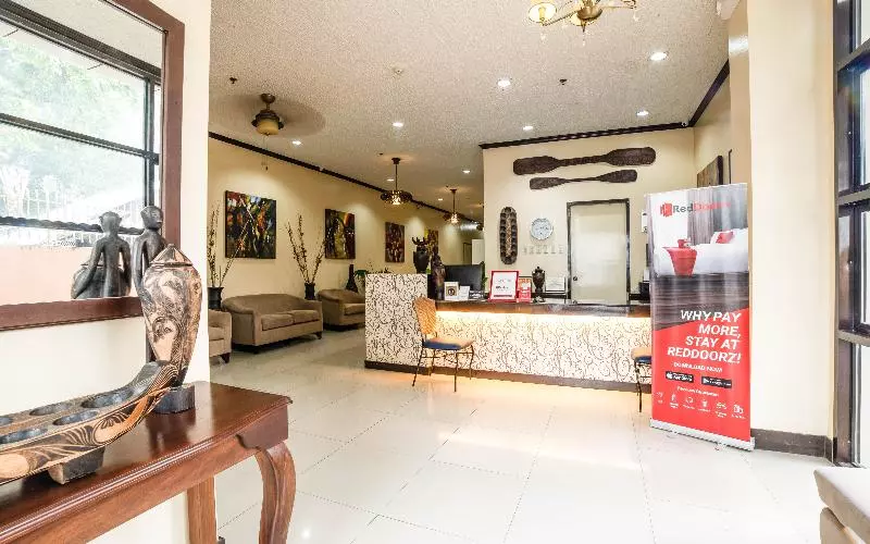 ホテル Reddoorz Plus Near Rizal Junction