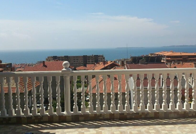 ホテル Roel Residence Apartments