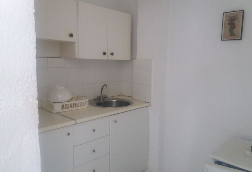 Kings Hotel By Estia