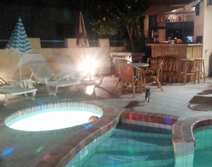 Kings Hotel By Estia