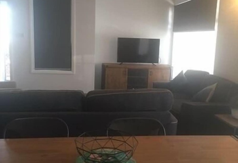 Penguin Seaside Motel