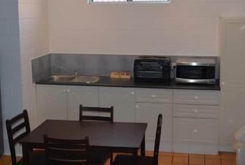 Penguin Seaside Motel