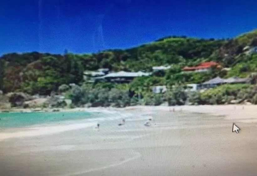 Sea Breeze On Main Beach
