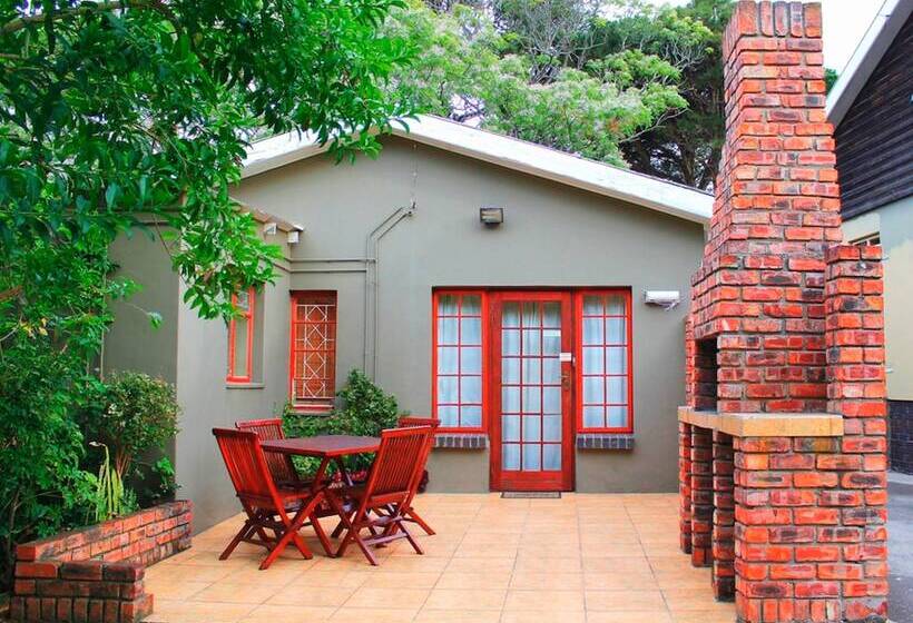 African Aquila Lodge