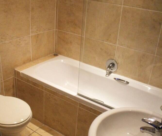 African Aquila Lodge