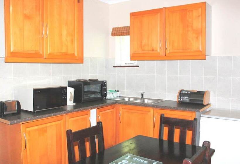 African Aquila Lodge