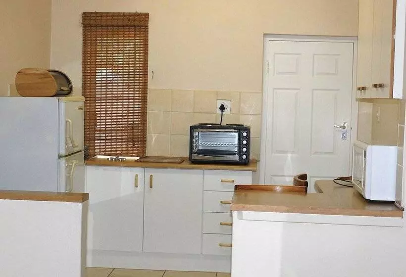 African Aquila Lodge