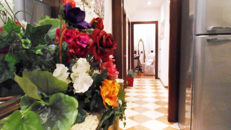 تختخواب و صبحانه Art&coffee