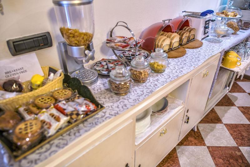 تختخواب و صبحانه Art&coffee