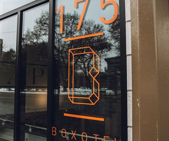 Boxotel Montreal