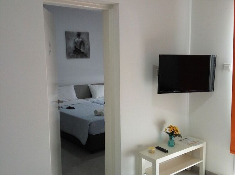 Elenapa Holiday Apartments