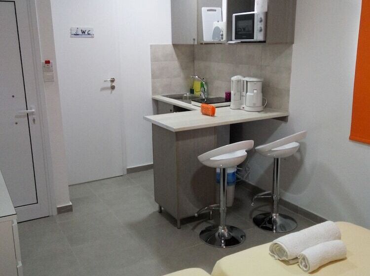 Elenapa Holiday Apartments