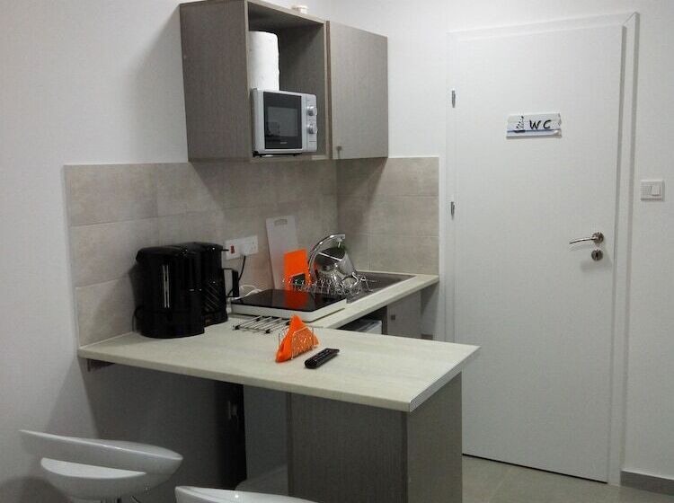 Elenapa Holiday Apartments