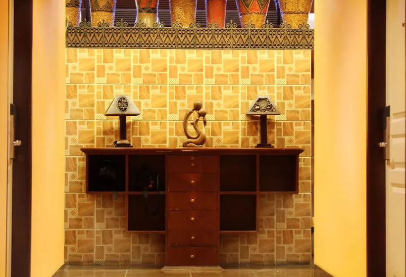 هتل Airy Alun Alun Mastrip 56 Blitar