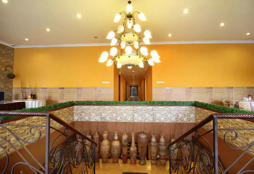 هتل Airy Alun Alun Mastrip 56 Blitar