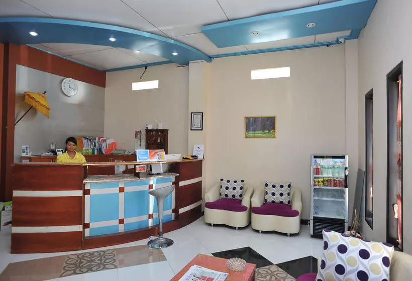 ホテル Airy Bandara El Tari Yupiter Satu Kupang