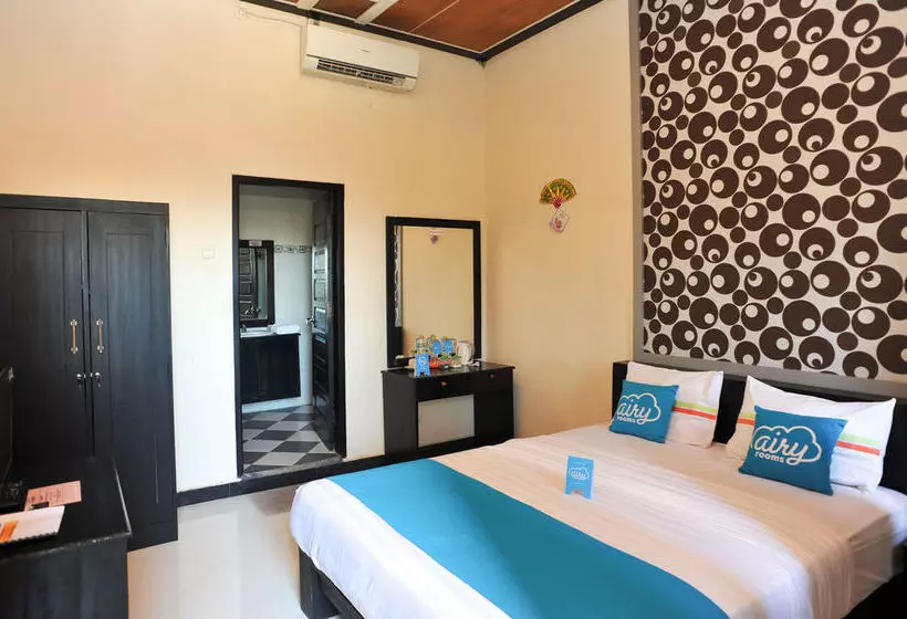 ホテル Airy Bandara El Tari Yupiter Satu Kupang