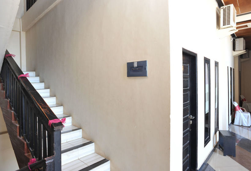 Hôtel Airy Bandara El Tari Yupiter Satu Kupang