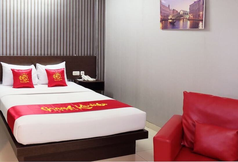 호텔 Grand Kartika