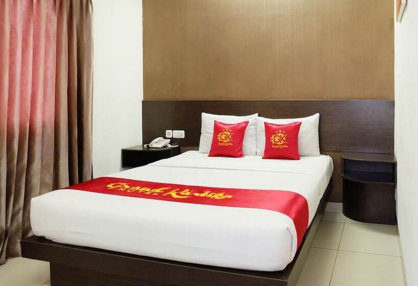 호텔 Grand Kartika