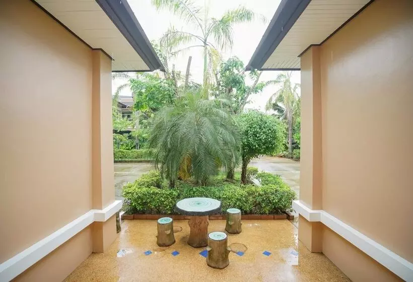 Hotelli Baan Faa Talaychan Resort