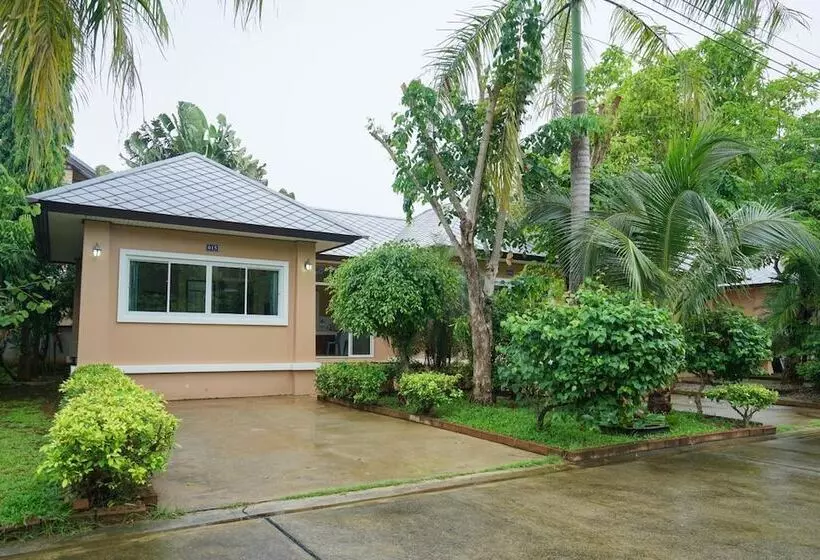 Hotelli Baan Faa Talaychan Resort