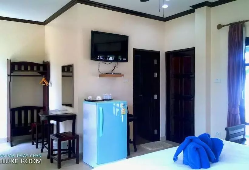 Hotelli Baan Faa Talaychan Resort