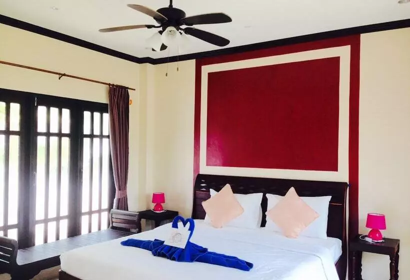 Hotelli Baan Faa Talaychan Resort