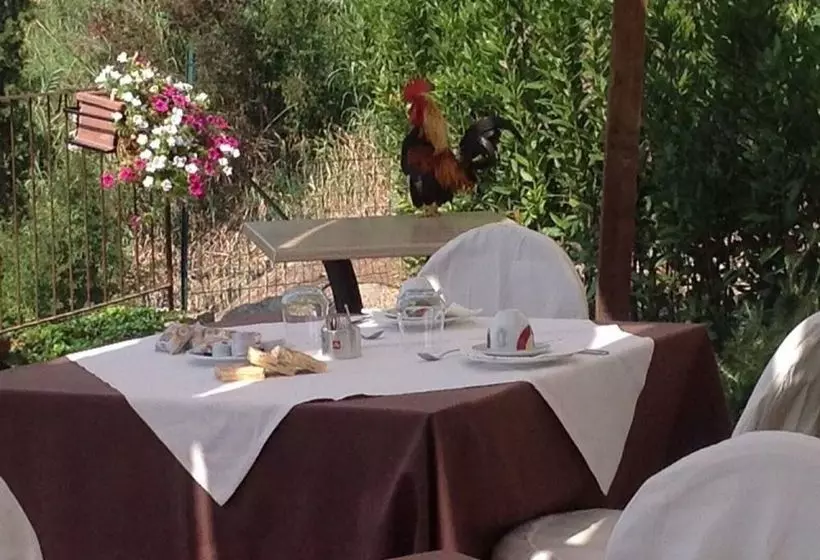 Hotelli La Locanda Di Ortimino