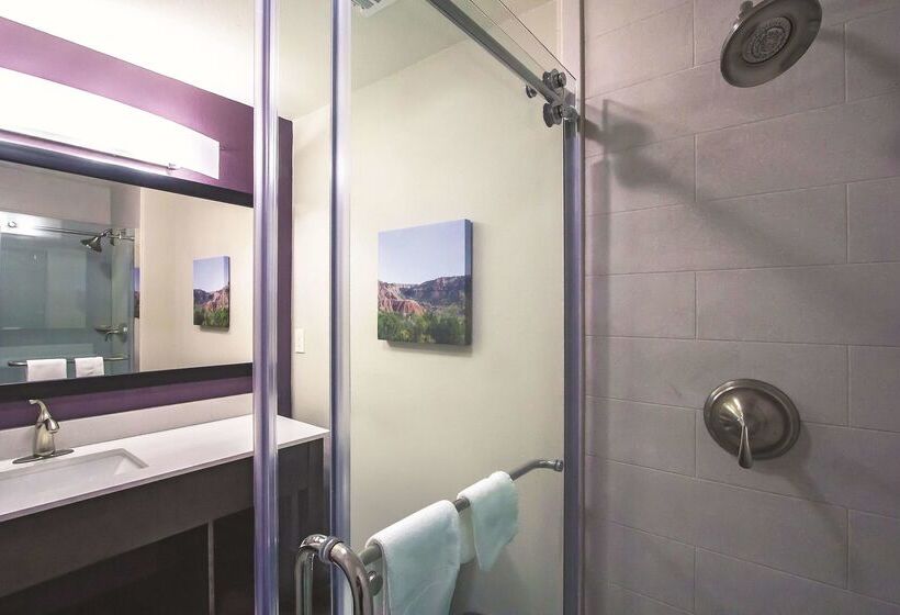 فندق La Quinta By Wyndham Pampa