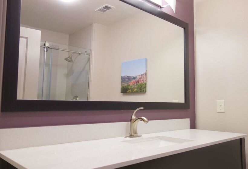 فندق La Quinta By Wyndham Pampa