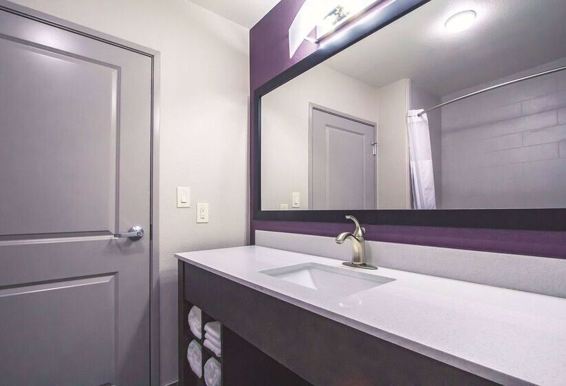 فندق La Quinta By Wyndham Pampa